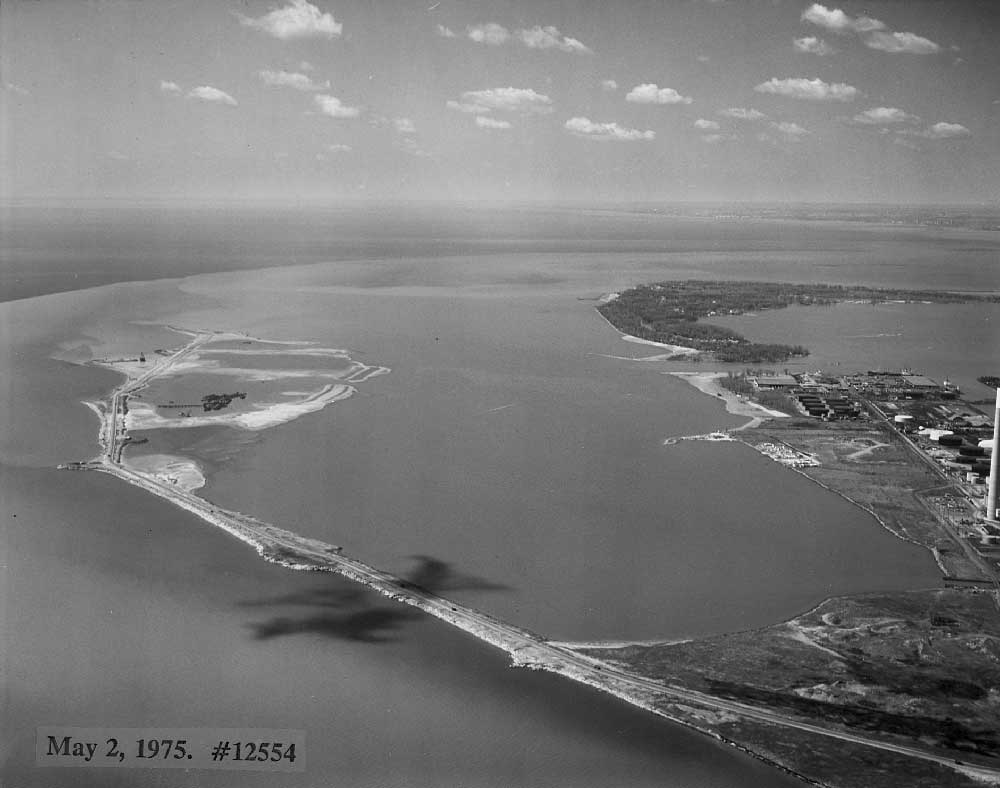 Aerial view of Leslie Street Spit, May 2, 1975.