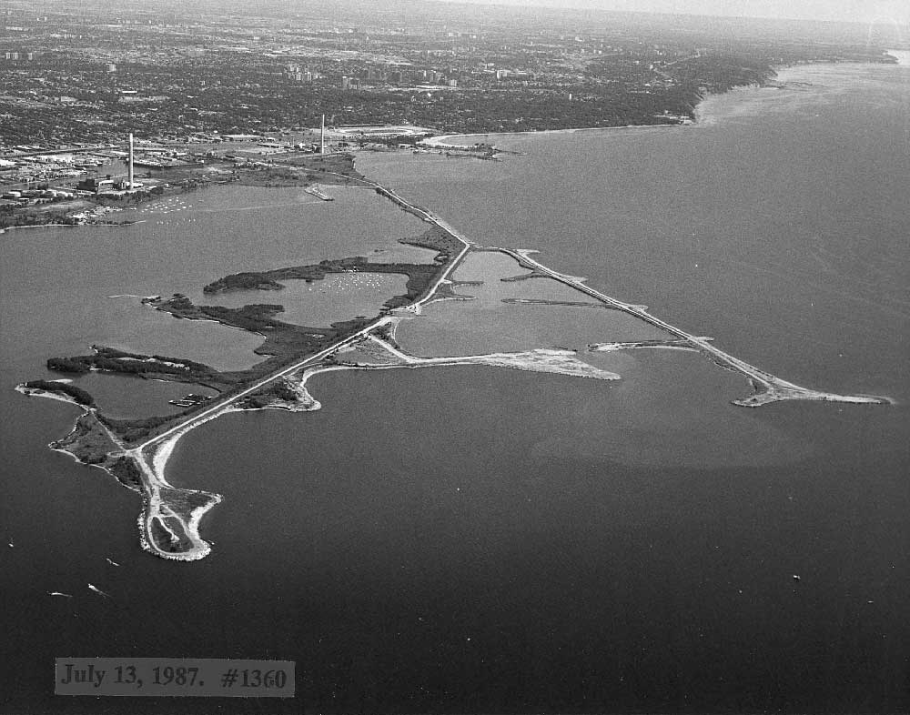 Aerial view of Leslie Street Spit, July 13, 1987.